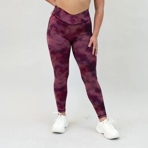 Fleo Ruby Smoke Apex small crossover waist / Ruby Smoke 25” leggings